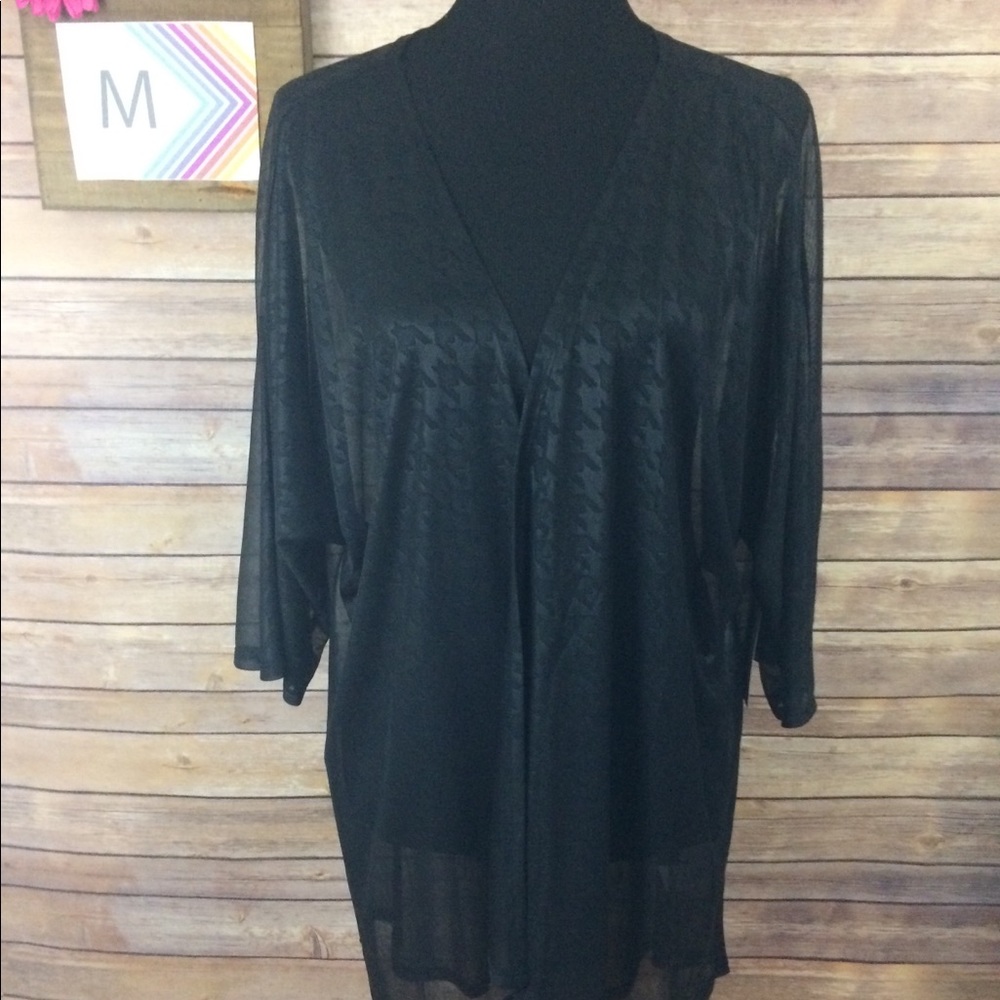 LuLaRoe Lindsay Kimono